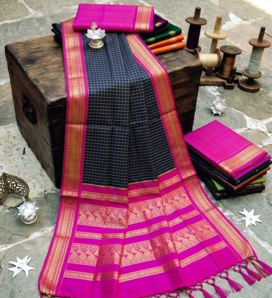 Premium Jacquard Border Checked Cotton Saree